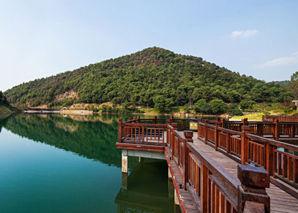 岳麓山風景名勝區(qū)桃花嶺景區(qū)基礎(chǔ)設(shè)施提質(zhì)改造項目臘八寺入口及配套